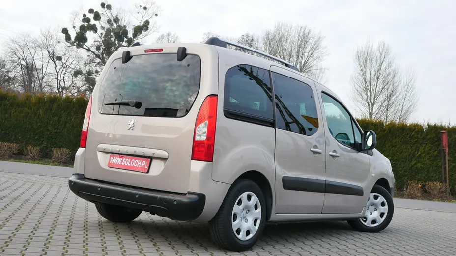 PEUGEOT Partner -
