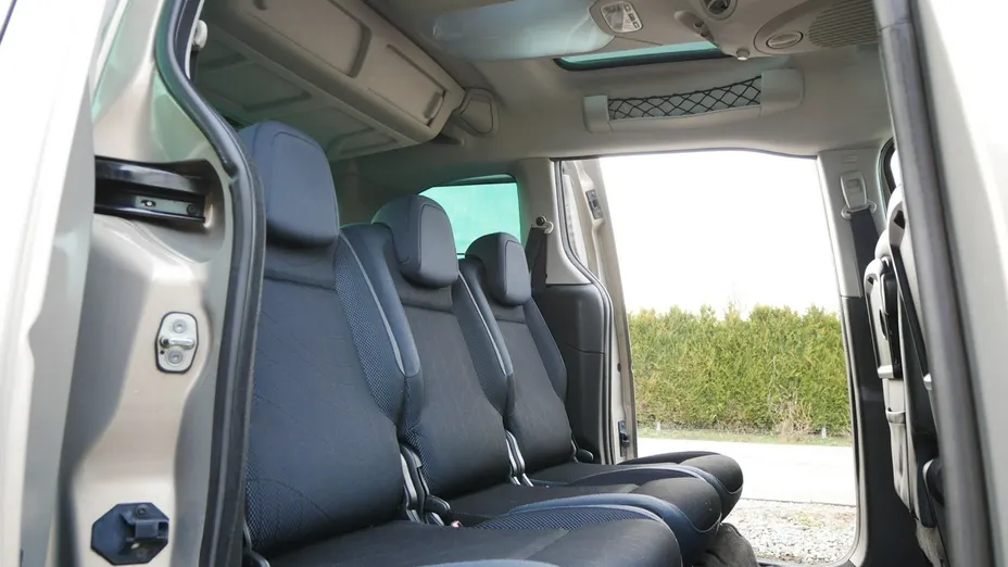 PEUGEOT Partner -