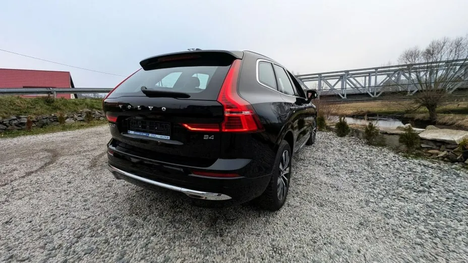 VOLVO XC60 -
