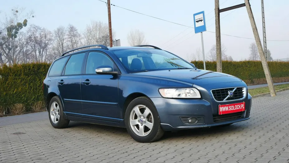 VOLVO V50 -