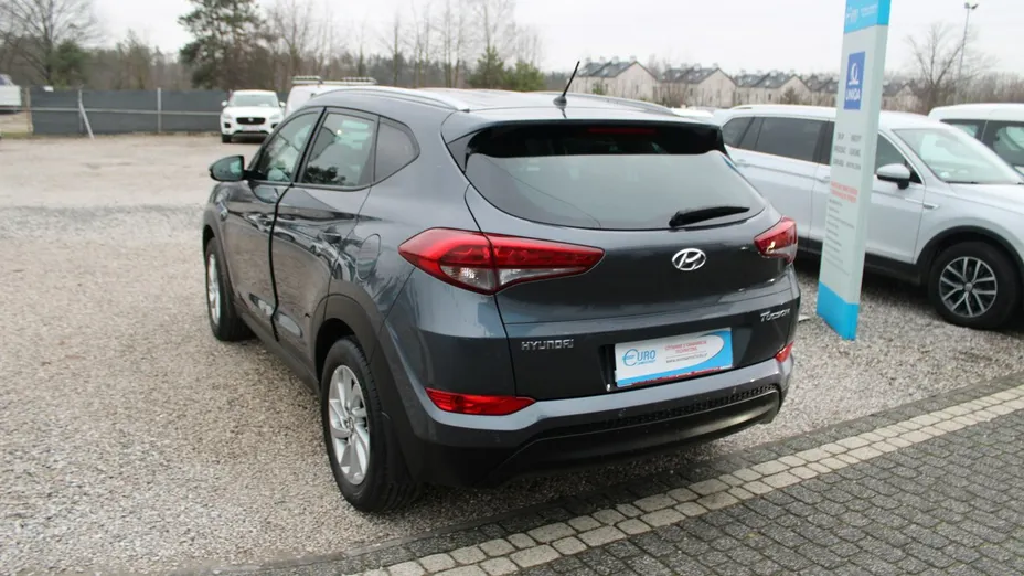 HYUNDAI Tucson -