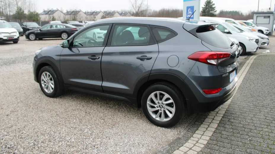 HYUNDAI Tucson -