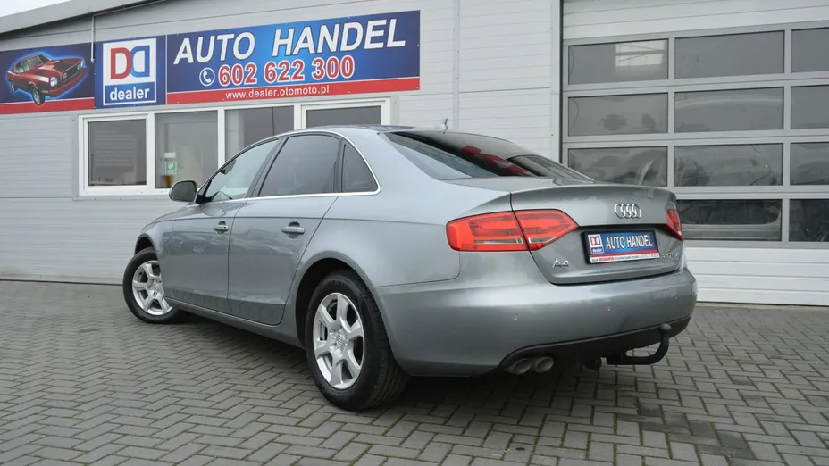 AUDI A4 -