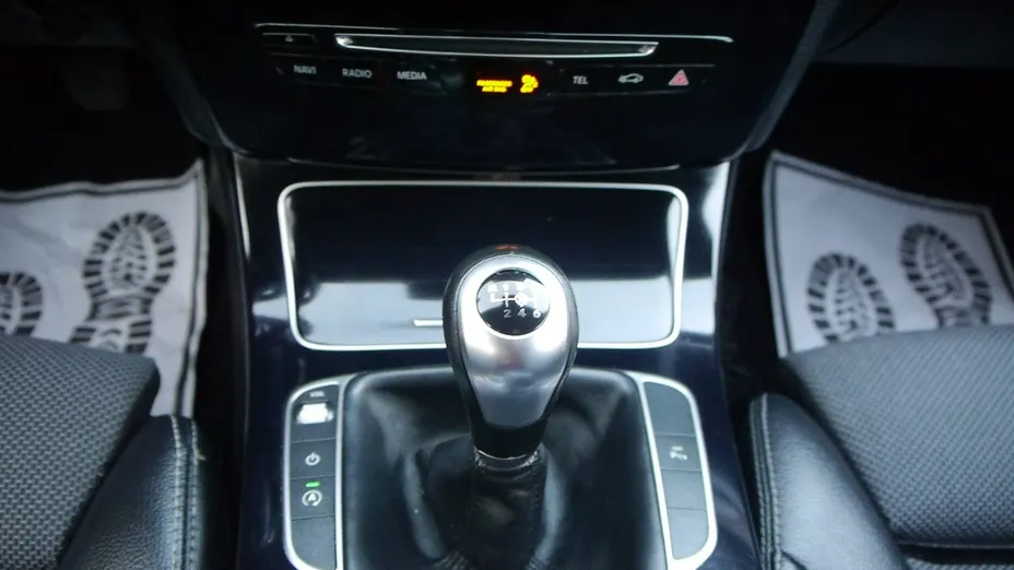 MERCEDES-BENZ C Klasa -