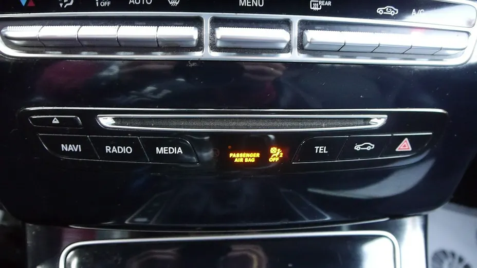 MERCEDES-BENZ C Klasa -