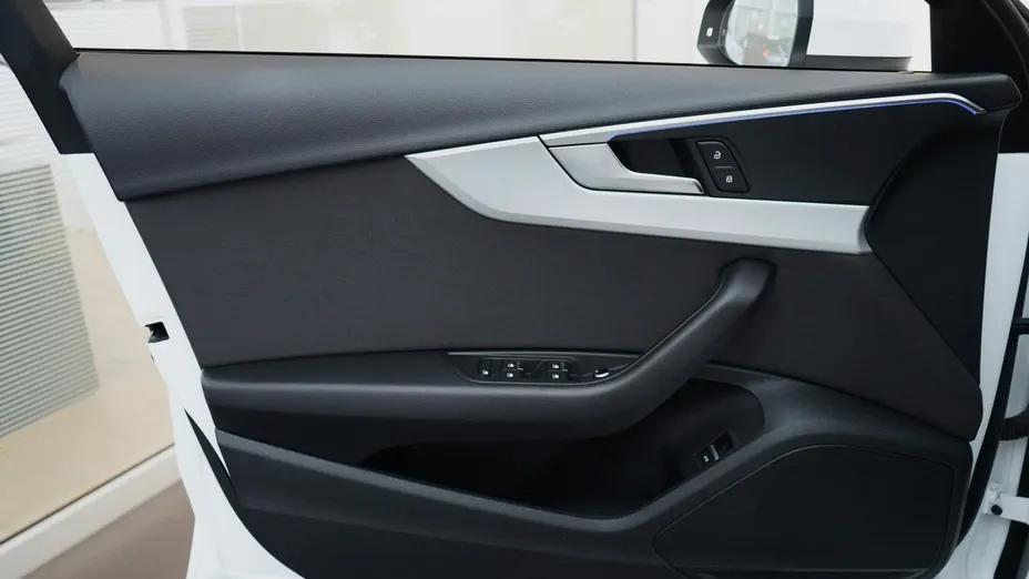 AUDI A4 A4 35 TFSI mHEV S tronic