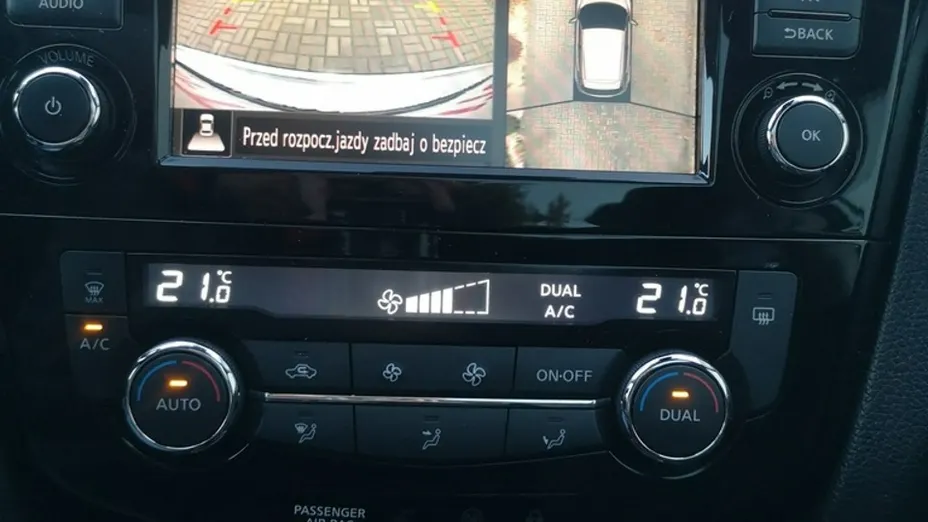 NISSAN Qashqai -