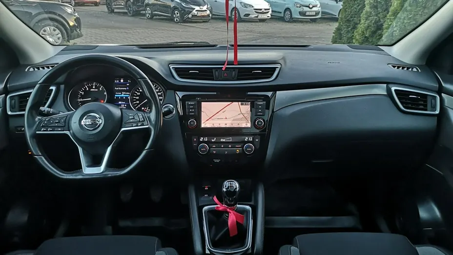 NISSAN Qashqai -