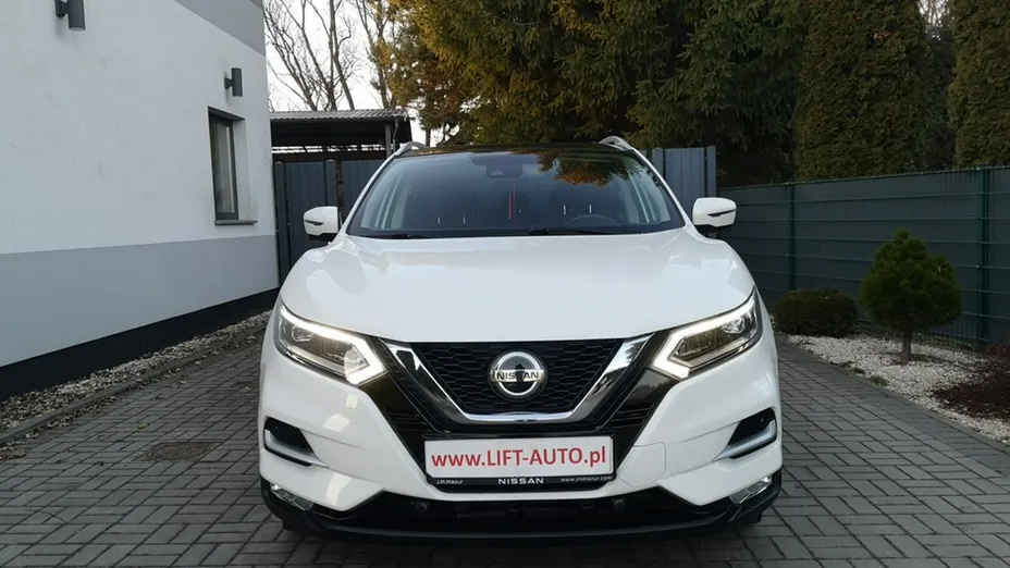 NISSAN Qashqai -