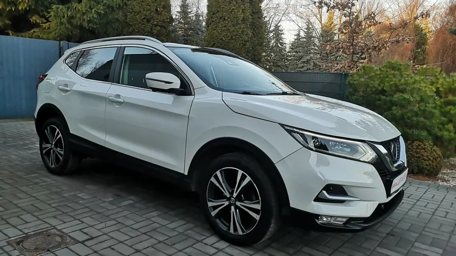 NISSAN Qashqai -