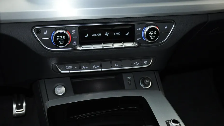 AUDI Q5 Q5 40 TFSI mHEV Quattro S Line S tronic