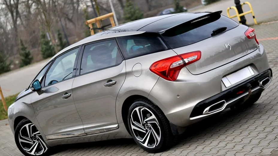 CITROEN DS5 -