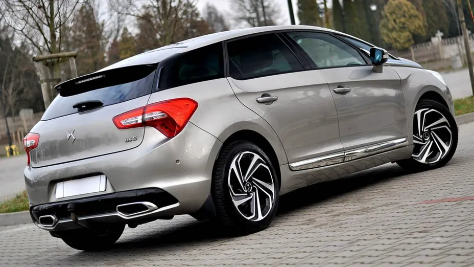 CITROEN DS5 -