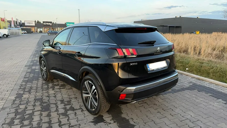 PEUGEOT 3008 -