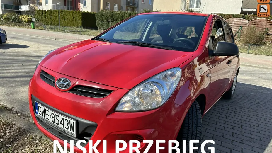 HYUNDAI i20 -