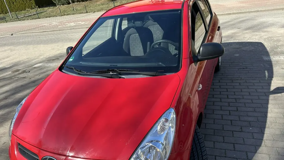 HYUNDAI i20 -