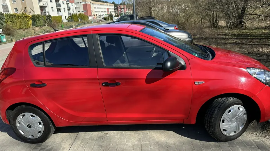 HYUNDAI i20 -