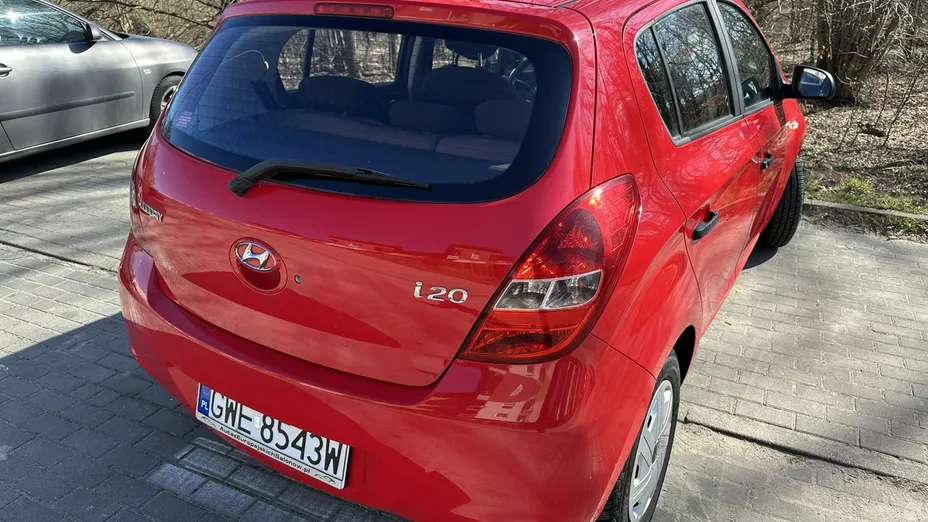 HYUNDAI i20 -