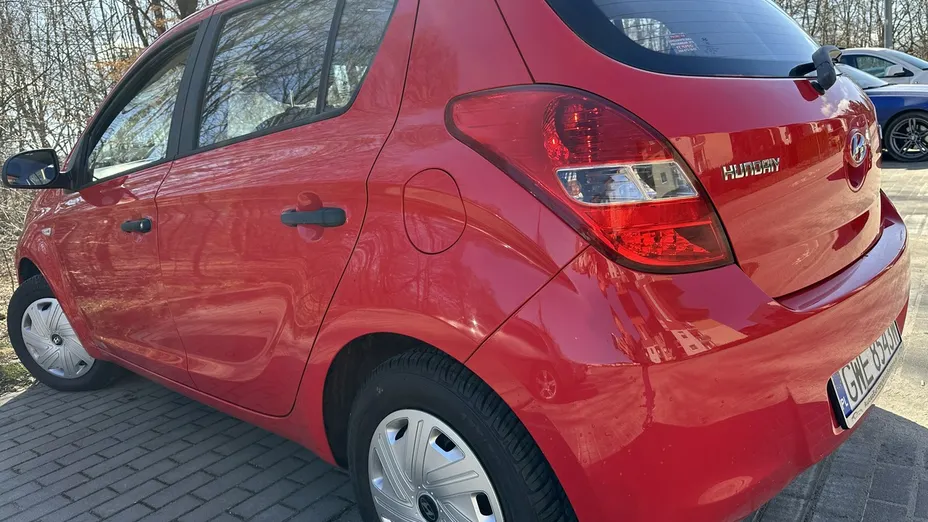 HYUNDAI i20 -
