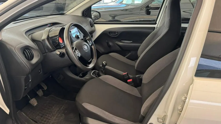 TOYOTA Aygo -