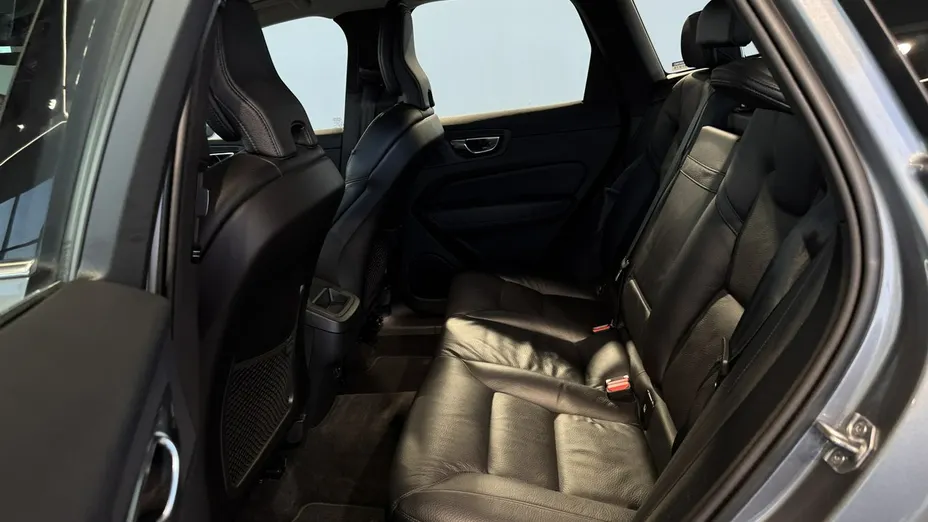 VOLVO XC60 XC60 B4 D AWD Inscription aut