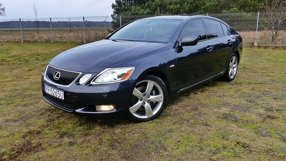 LEXUS GS -
