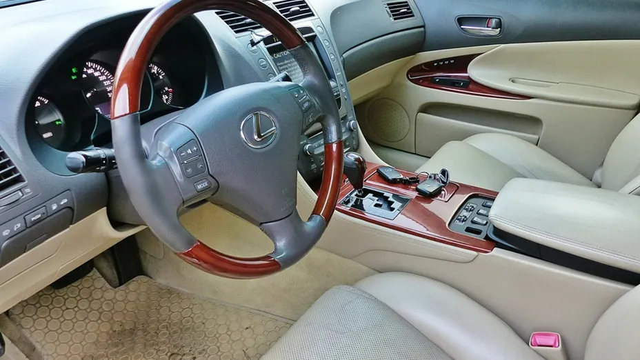 LEXUS GS -