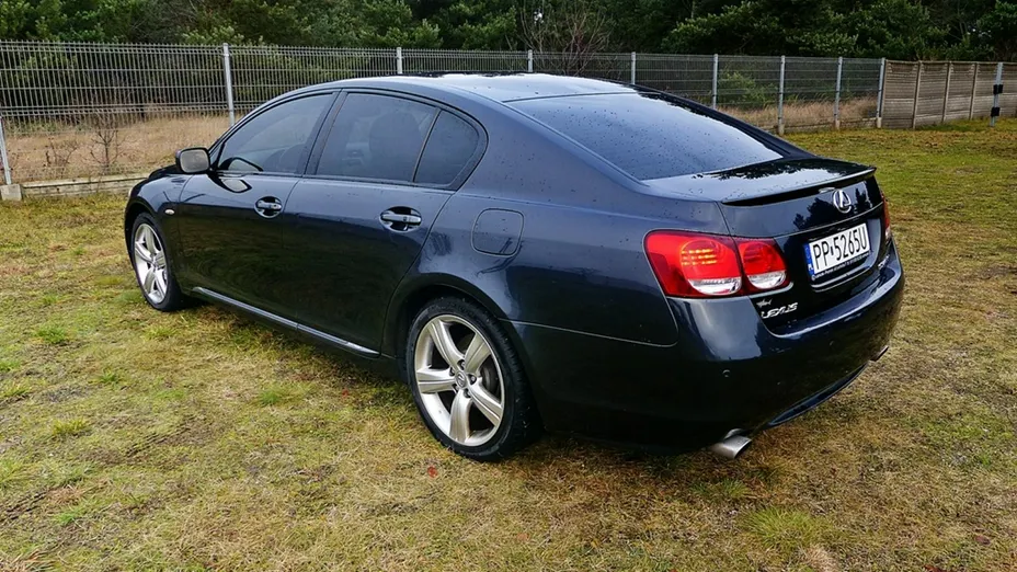 LEXUS GS -