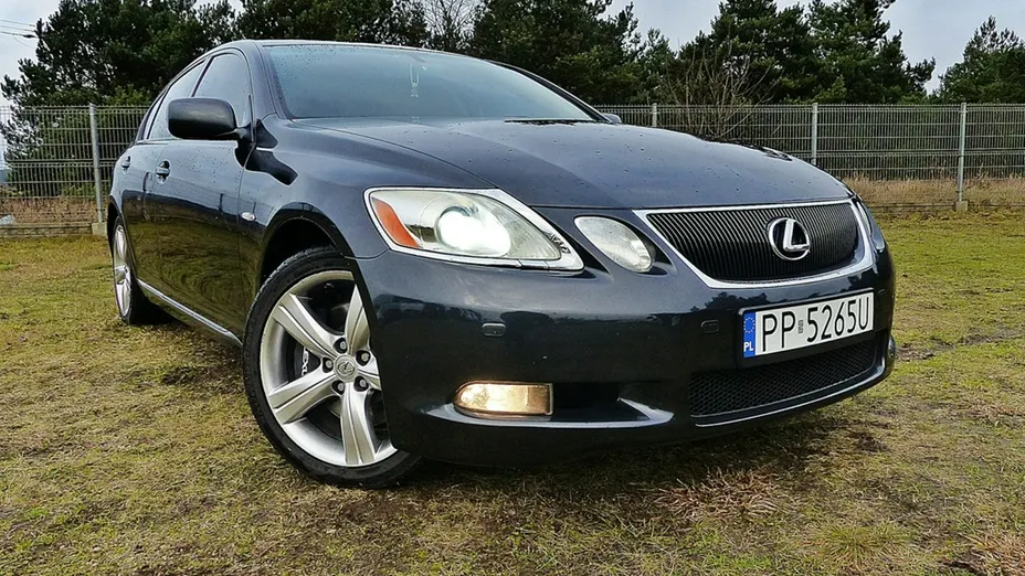 LEXUS GS -