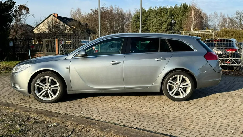OPEL Insignia -