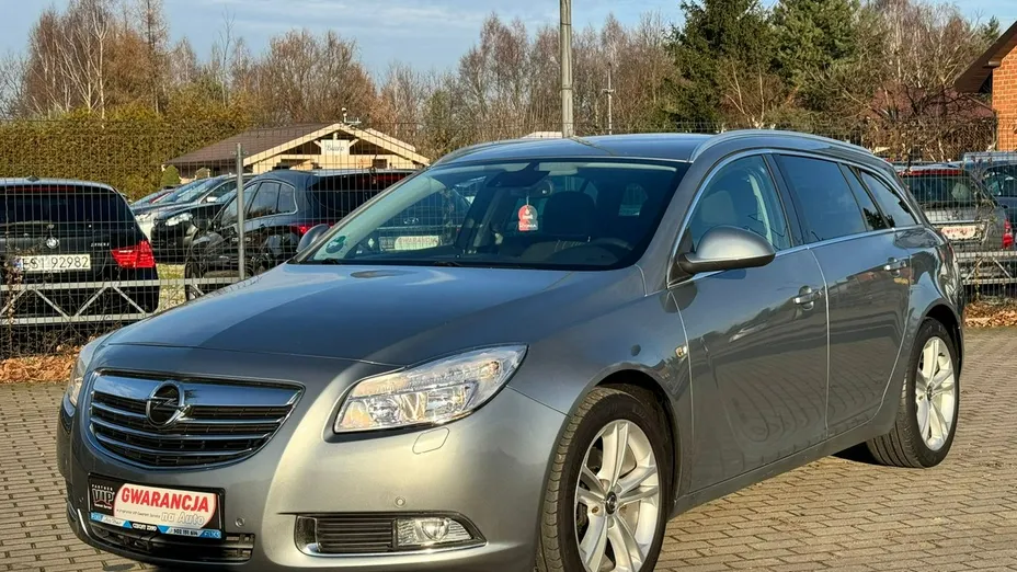 OPEL Insignia -
