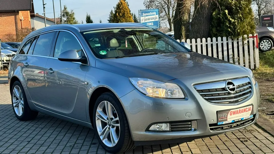 OPEL Insignia -