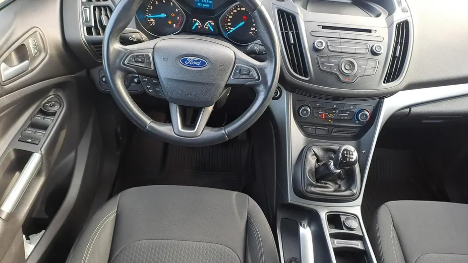 FORD Kuga -