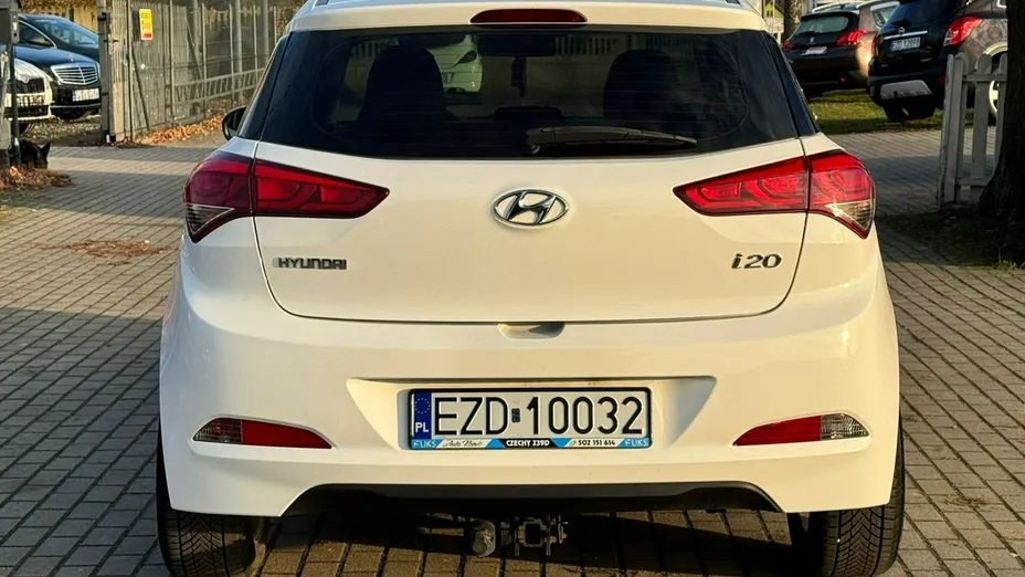 HYUNDAI i20 -