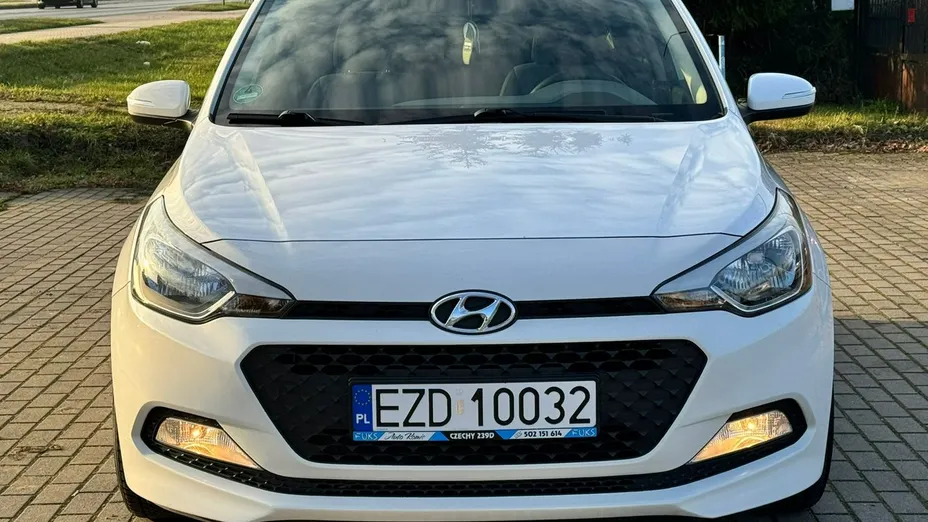 HYUNDAI i20 -