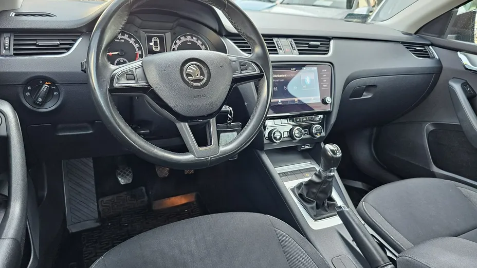 SKODA Octavia -