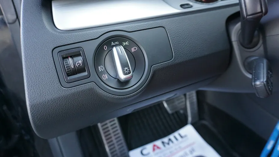 VOLKSWAGEN CC -