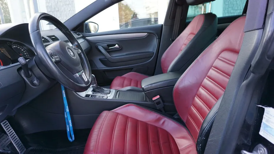 VOLKSWAGEN CC -
