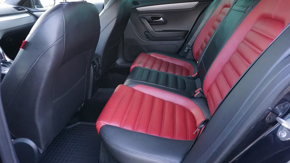 VOLKSWAGEN CC -