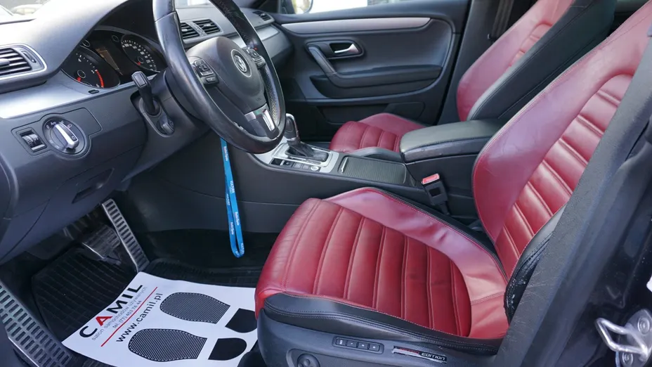 VOLKSWAGEN CC -