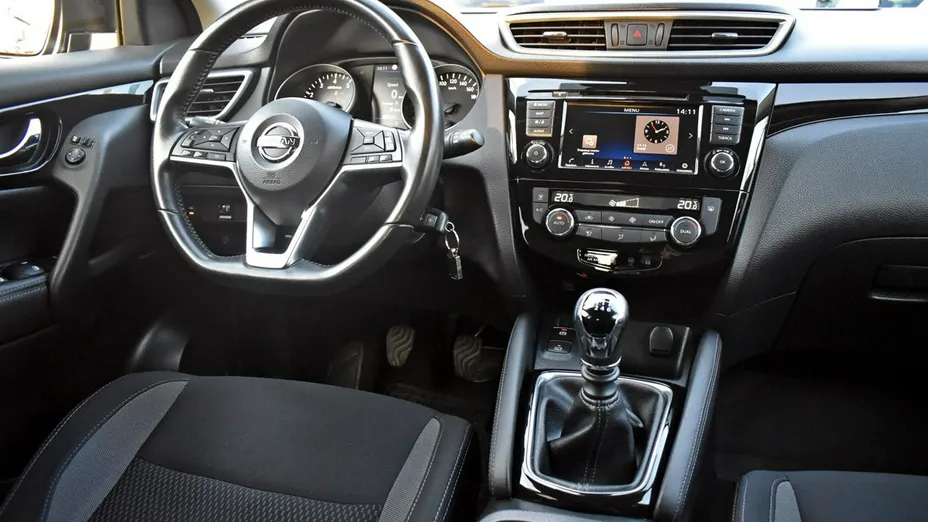 NISSAN Qashqai -