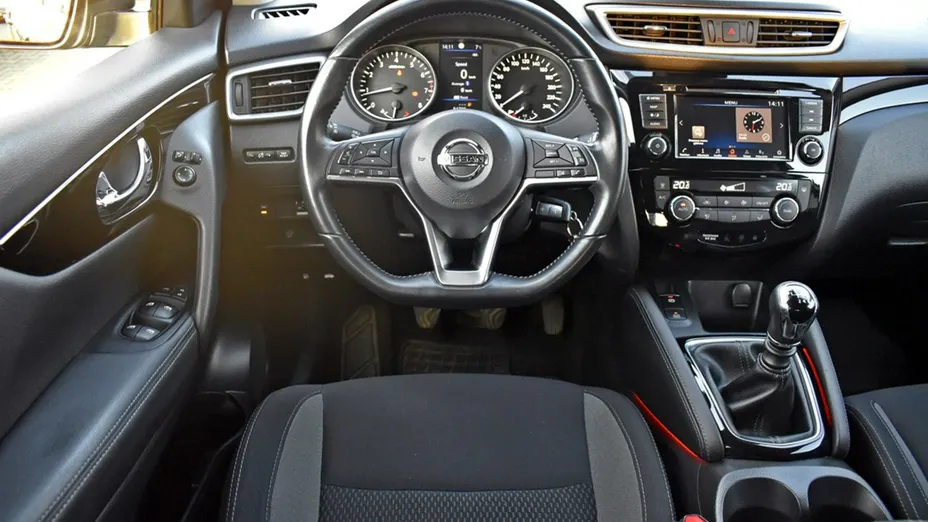 NISSAN Qashqai -