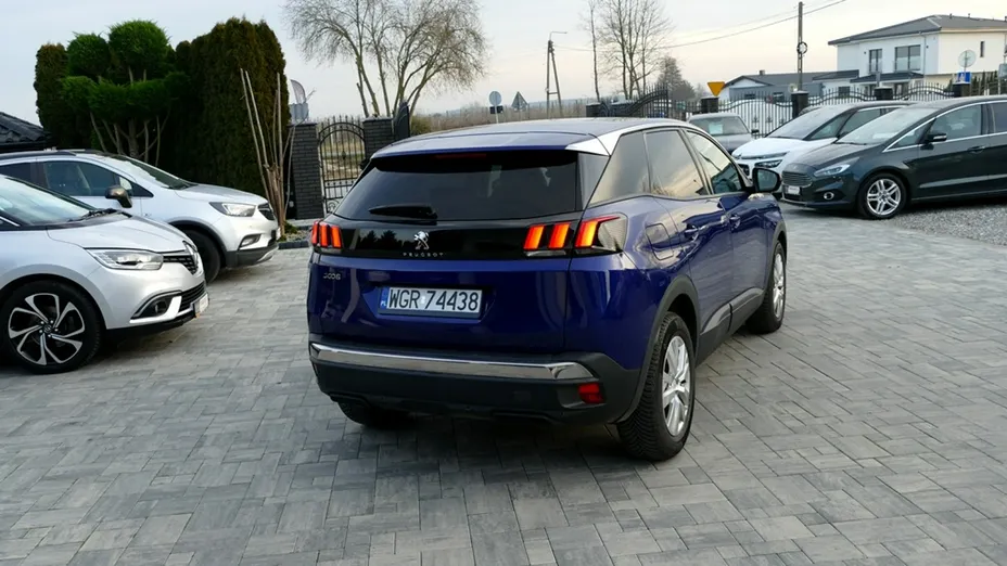 PEUGEOT 3008 -