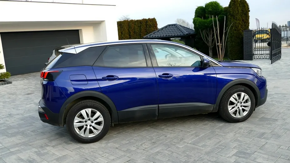 PEUGEOT 3008 -