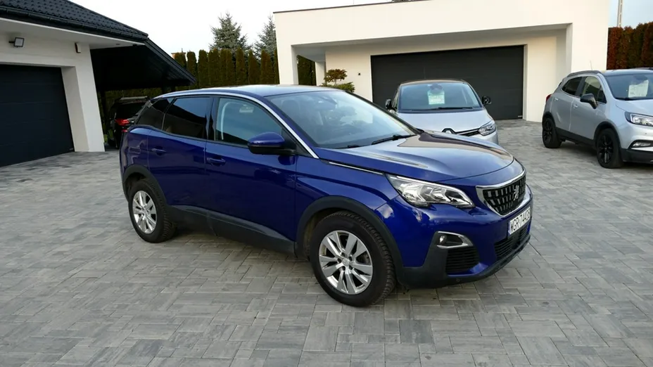 PEUGEOT 3008 -