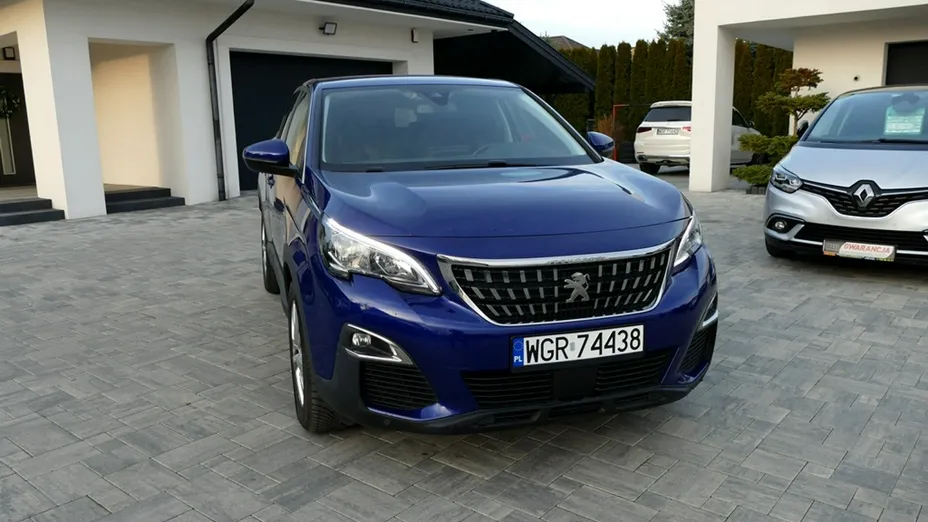 PEUGEOT 3008 -