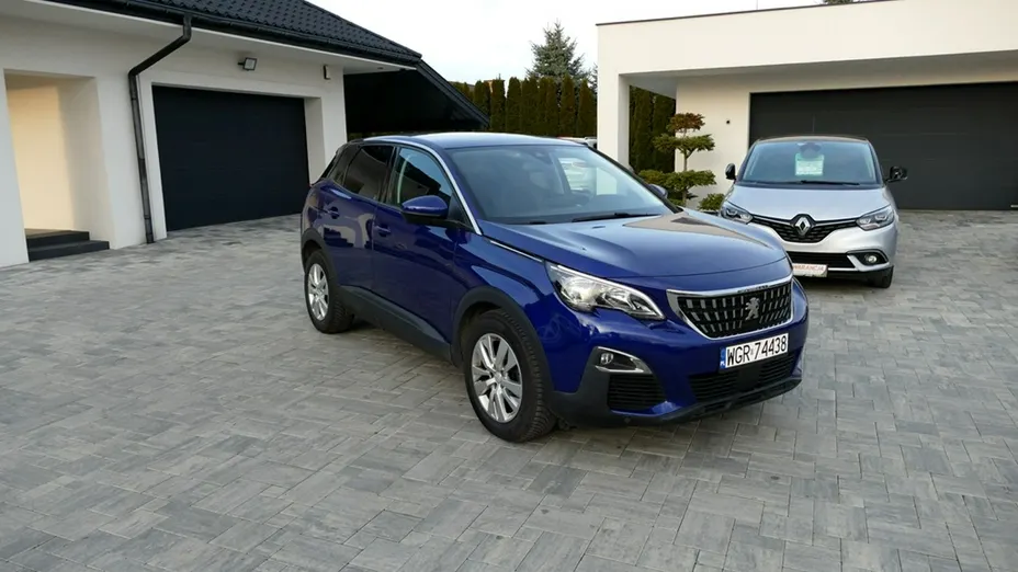 PEUGEOT 3008 -