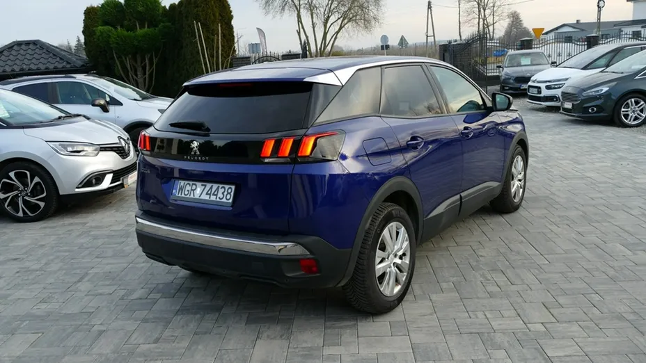 PEUGEOT 3008 -