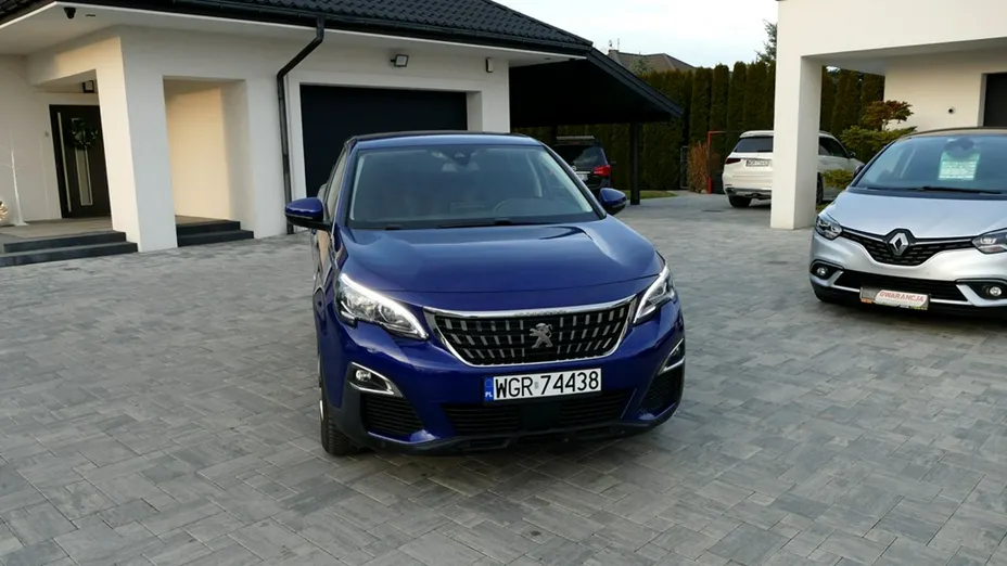 PEUGEOT 3008 -