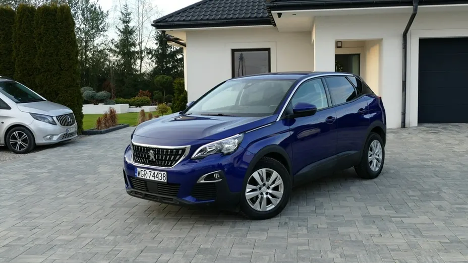 PEUGEOT 3008 -